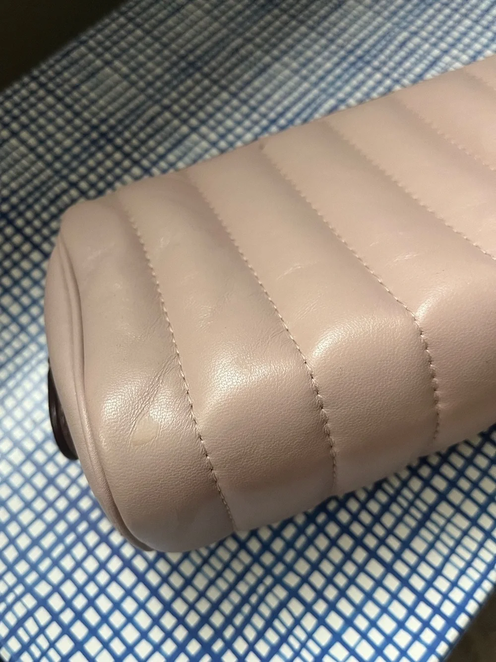Coach Cosmetic Case 17 Puffy Linear Quilting